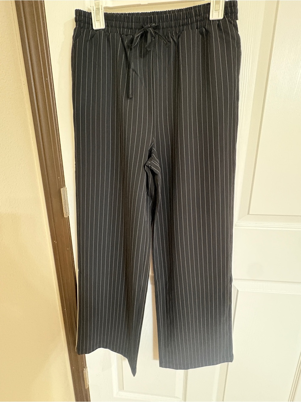 Active USA Black Pinstripe Straight-Leg Drawstring Pants